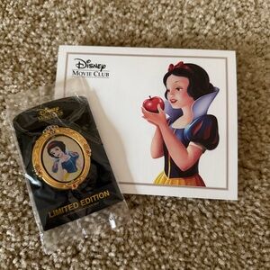 Disney Movie Club Snow White Limited Edition Pin and Certificate New